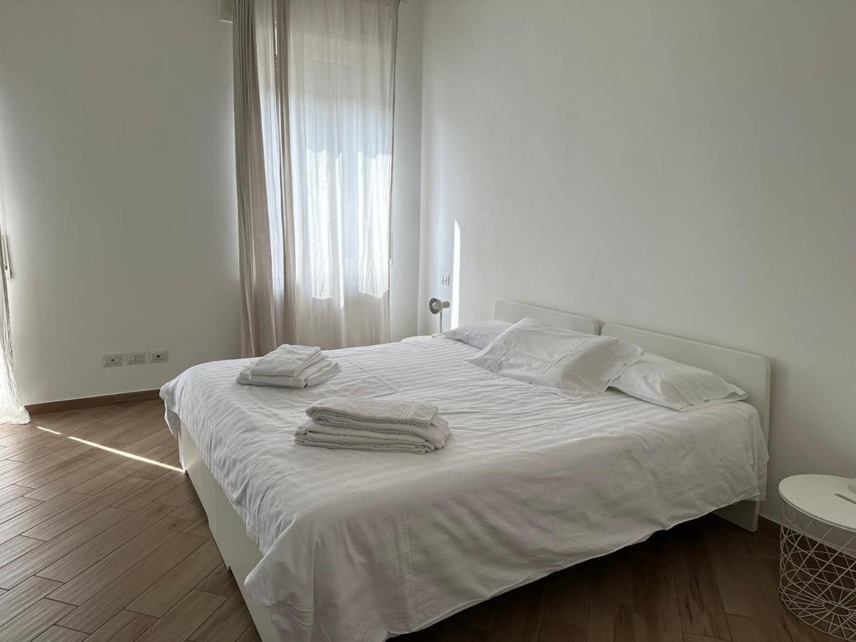 Appartamento Via Centro Verona Luaran gambar