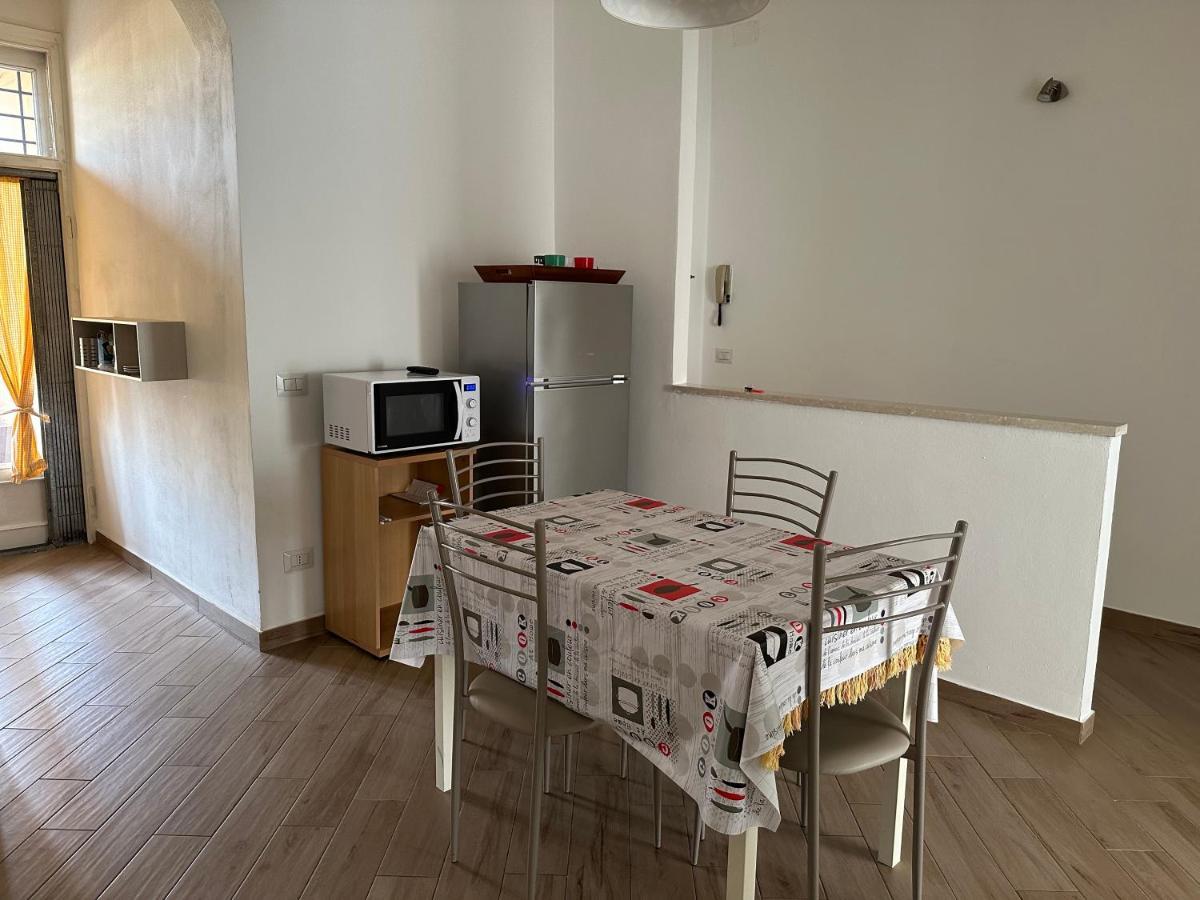 Appartamento Via Centro Verona Luaran gambar