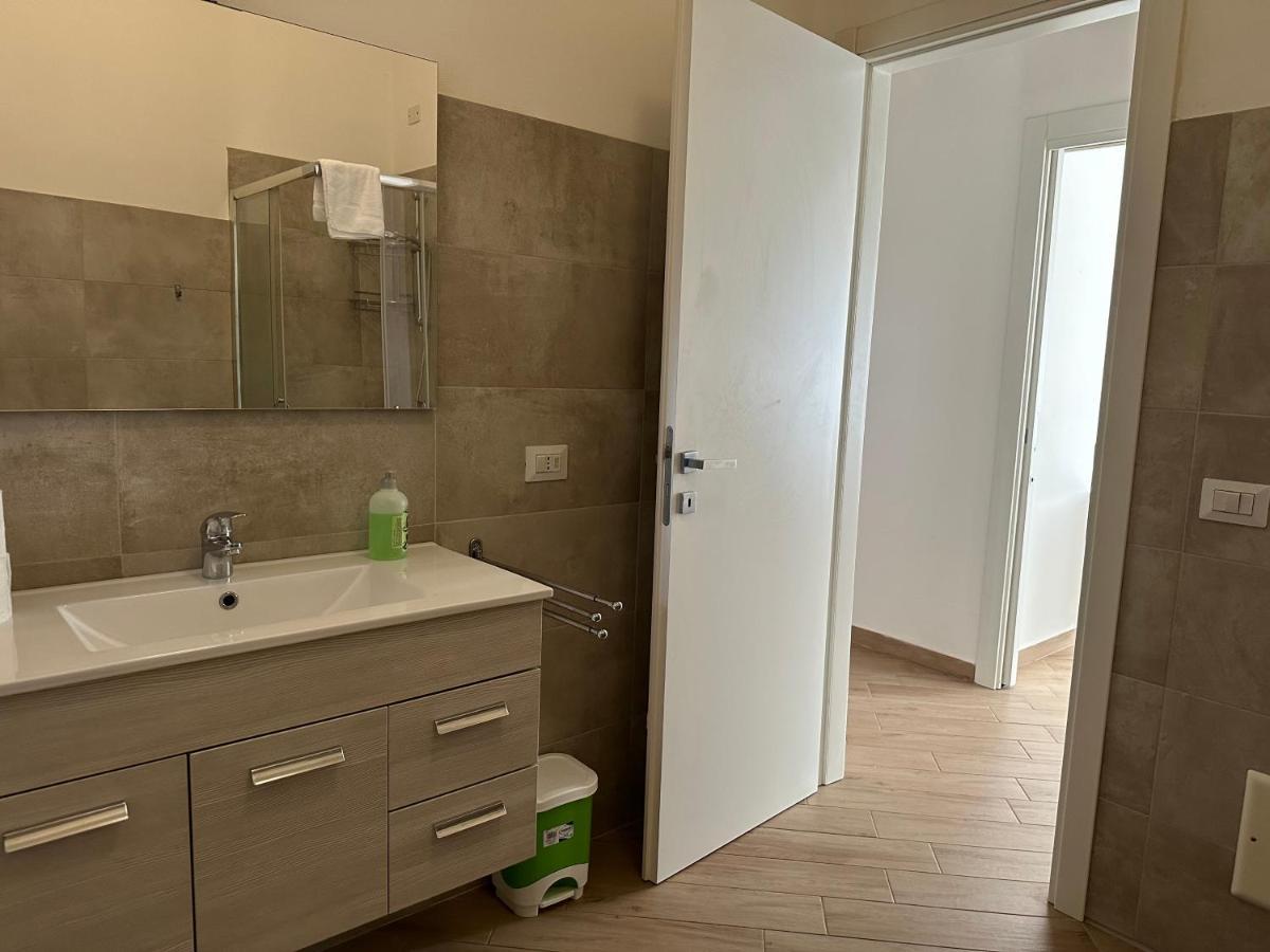 Appartamento Via Centro Verona Luaran gambar